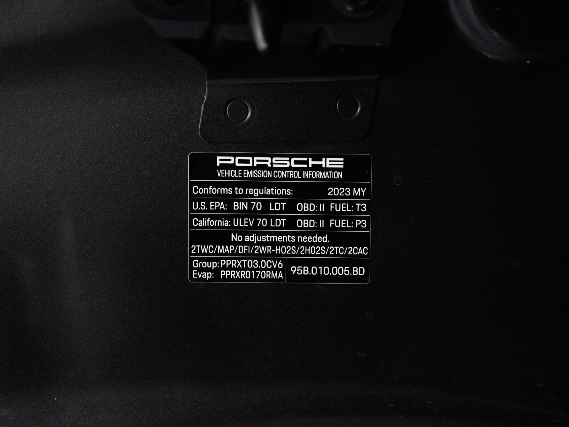 Certified 2023 Porsche Macan S AWD/4WD image 43