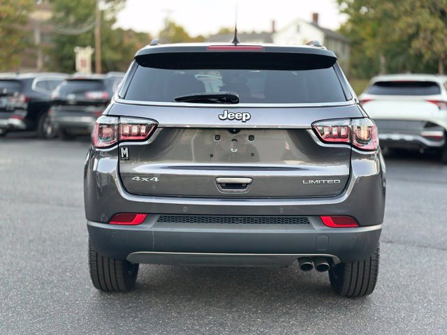 Used 2022 Jeep Compass Limited AWD/4WD image 5