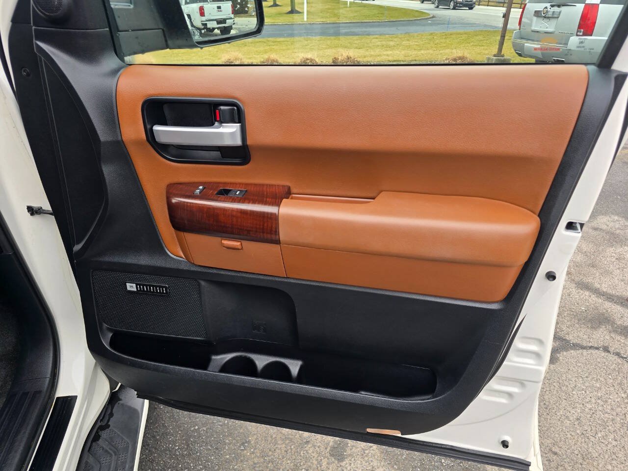 Used 2013 Toyota Sequoia Platinum AWD/4WD image 40