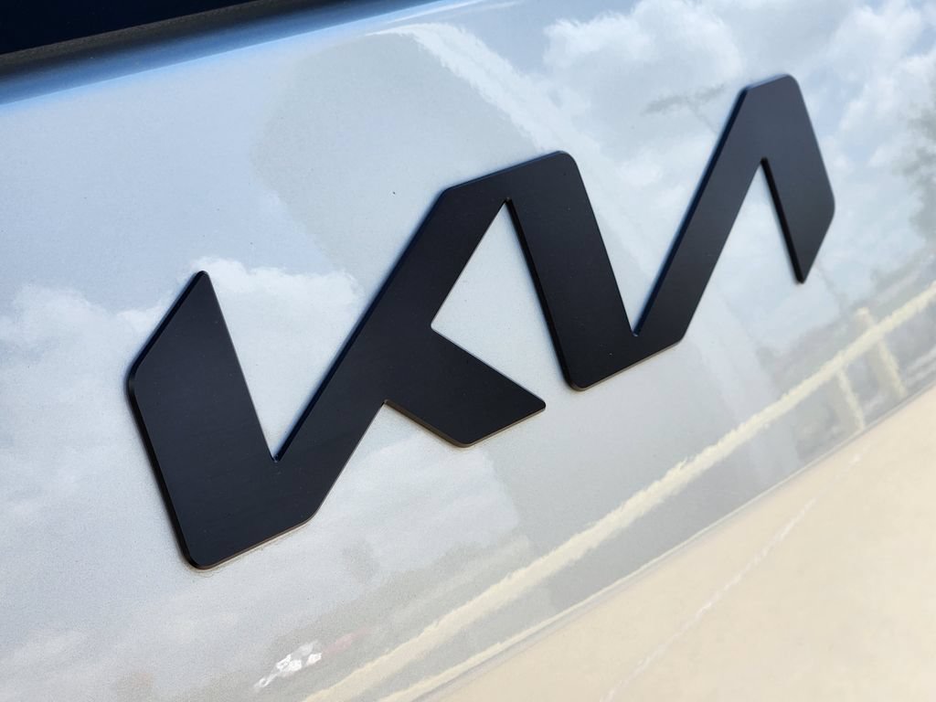 New 2026 Kia EV9 Land w/ Nightfall Edition Package AWD/4WD image 8