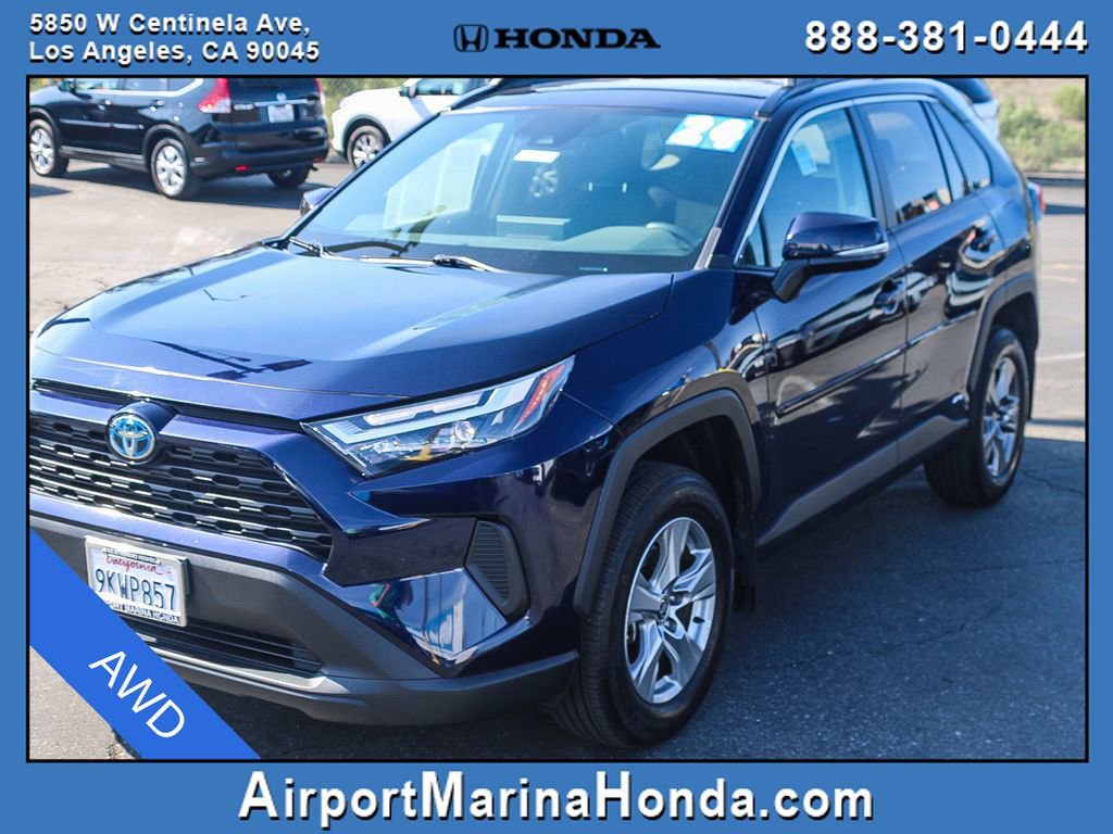 Used 2024 Toyota RAV4 XLE w/ Convenience Package image 5