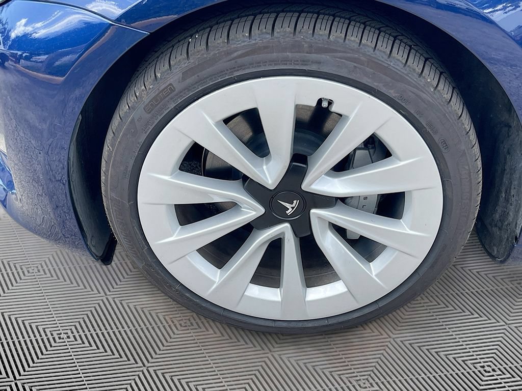 Used 2022 Tesla Model 3 Standard Range RWD image 16