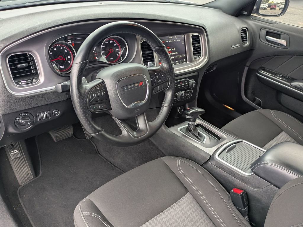 Used 2022 Dodge Charger SXT image 18