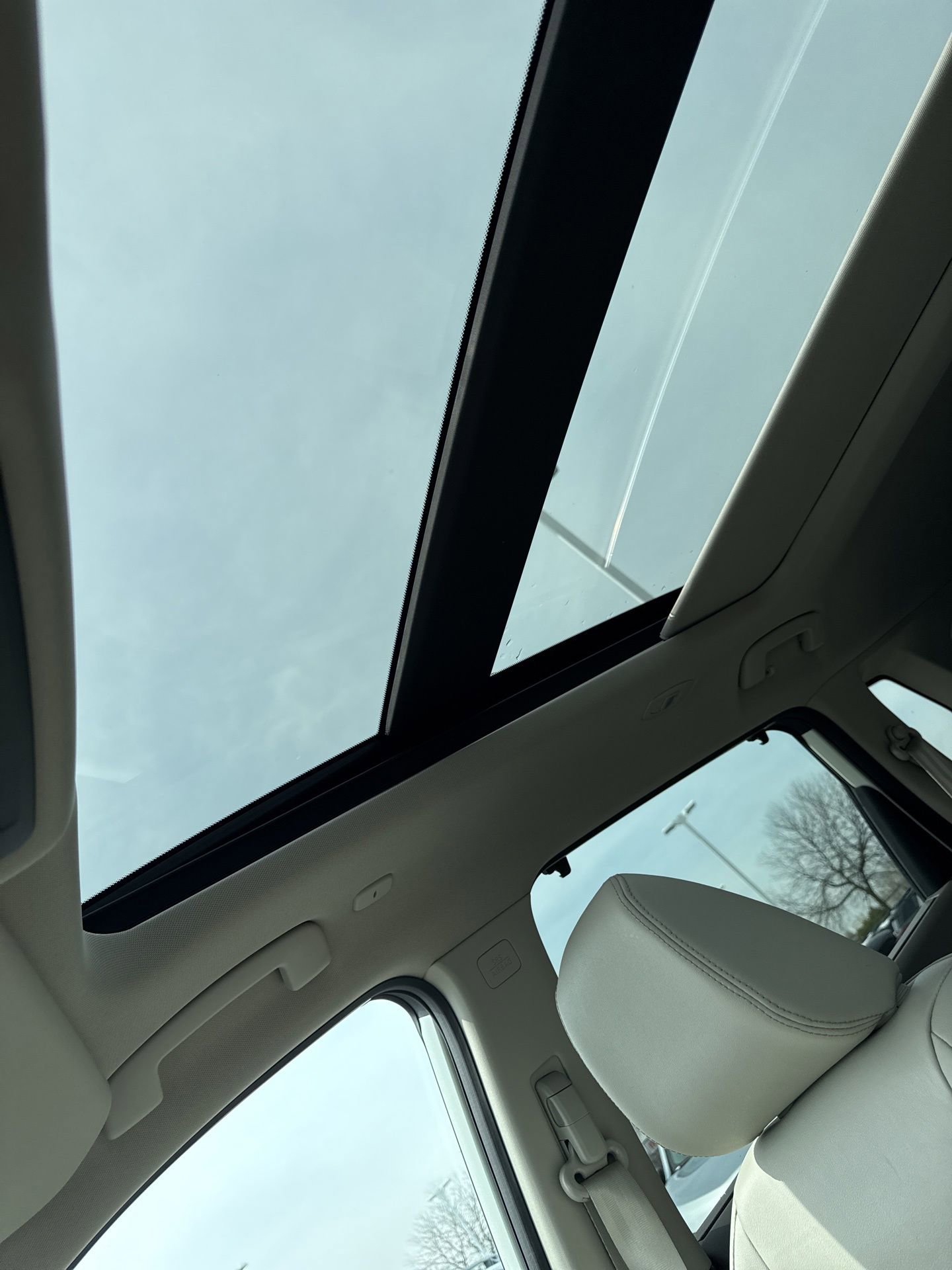 Used 2023 Nissan Rogue SL w/ SL Premium Package image 15