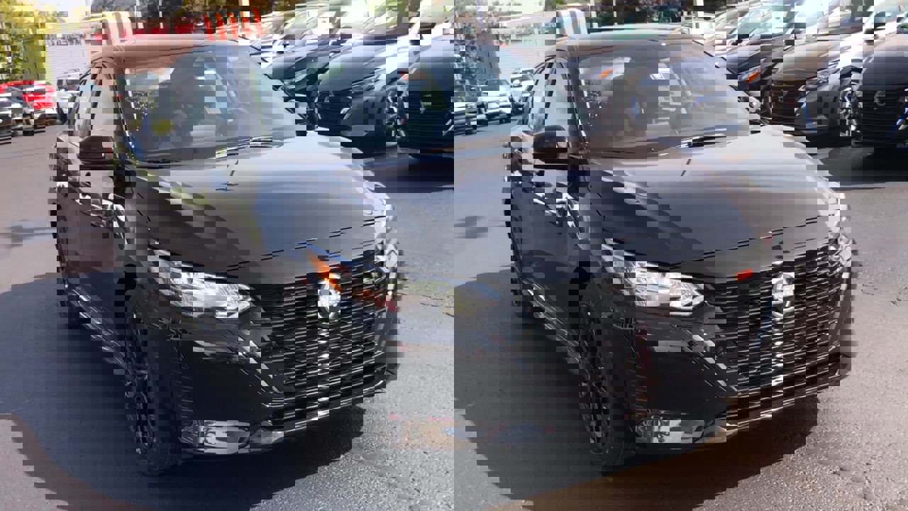 New 2025 Nissan Sentra SR w/ Midnight Edition image 3