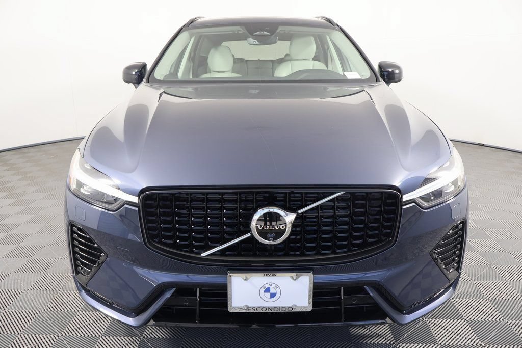 Used 2024 Volvo XC60 T8 Plus AWD/4WD image 2