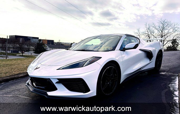 Used 2020 Chevrolet Corvette STINGRAY 3LT w/ 3LT Preferred Equipment Group image 3