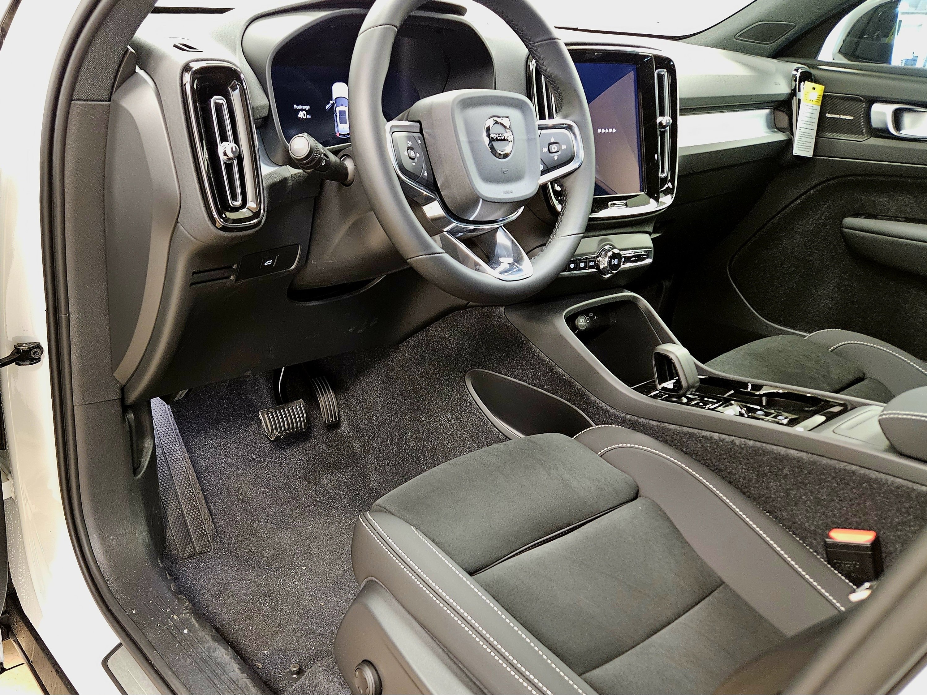 New 2026 Volvo XC40 B5 Ultra w/ Climate Package AWD/4WD image 45