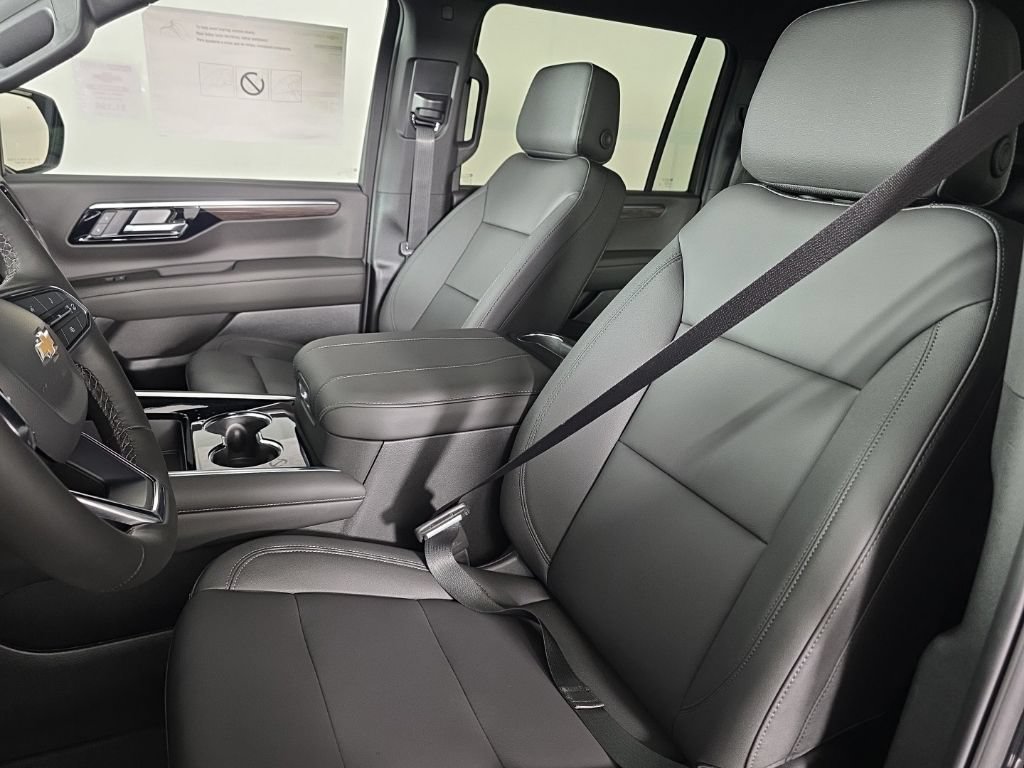 New 2026 Chevrolet Suburban LT w/ Comfort Package AWD/4WD image 15