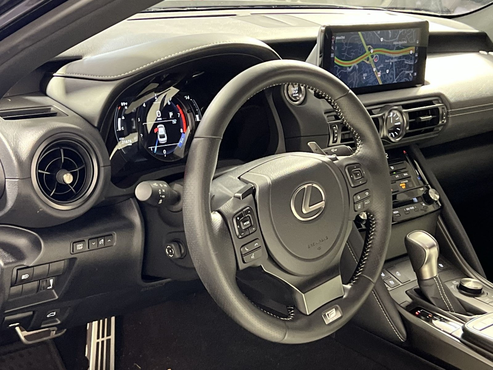 Used 2025 Lexus IS 350 F Sport w/ Navigation Package AWD/4WD image 15