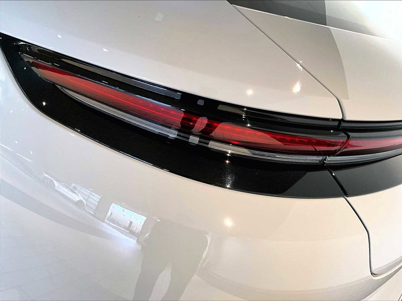 New 2025 Porsche Panamera 4 image 30