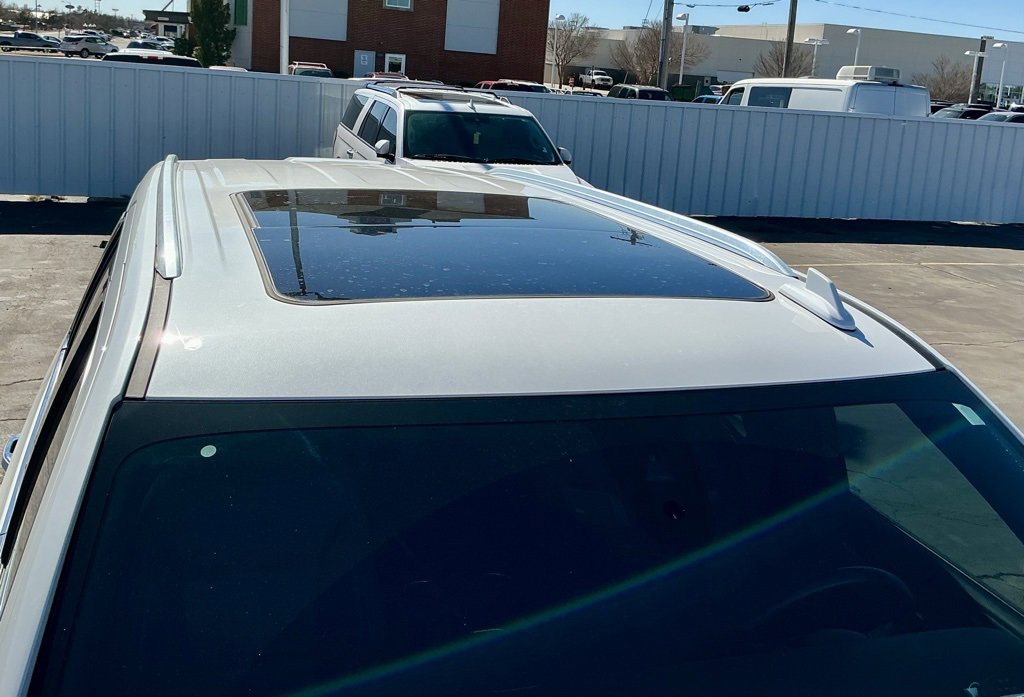 Used 2022 GMC Yukon Denali w/ Denali Ultimate Package image 12