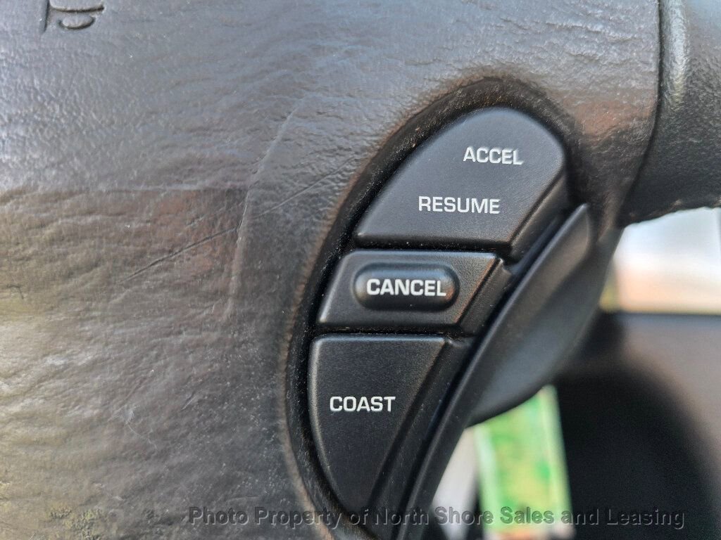 Used 2004 Chrysler Sebring LXi image 42