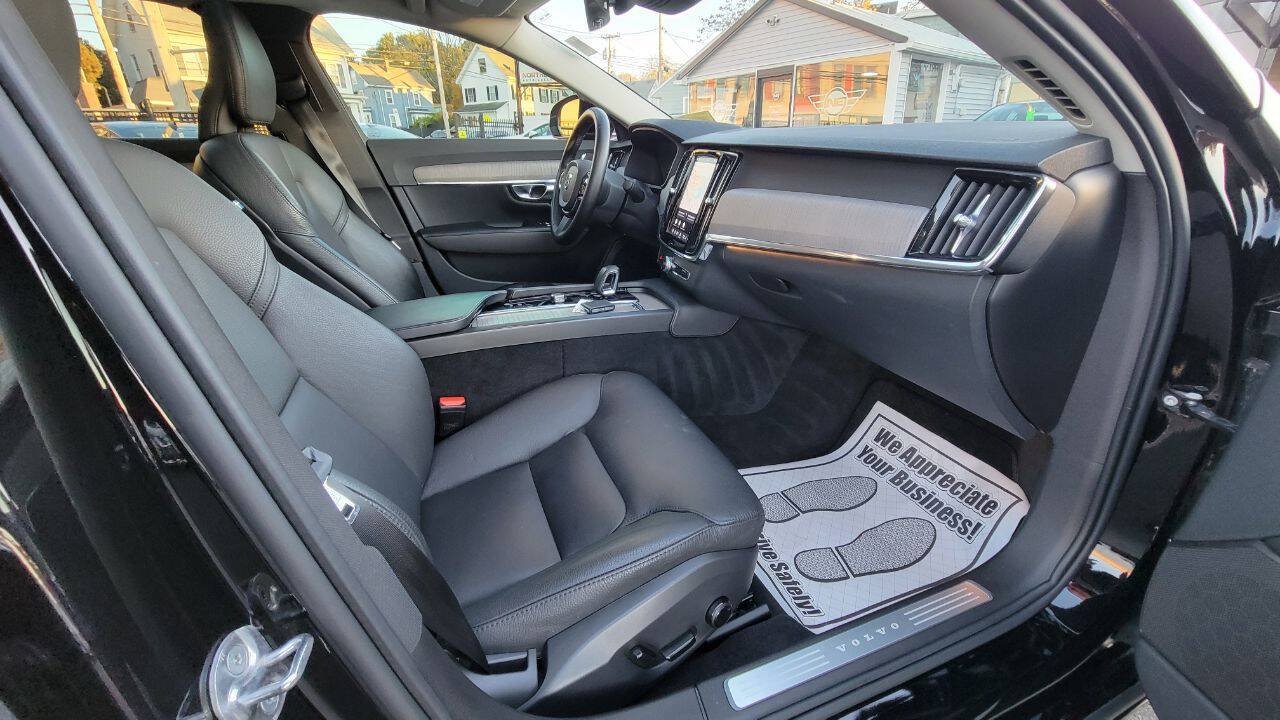 Used 2023 Volvo S90 B6 Plus AWD/4WD image 19