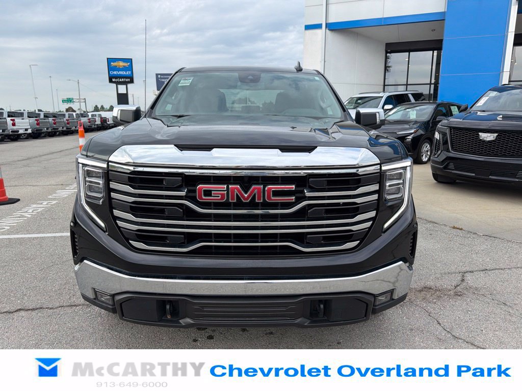 Used 2025 GMC Sierra 1500 SLT AWD/4WD image 8