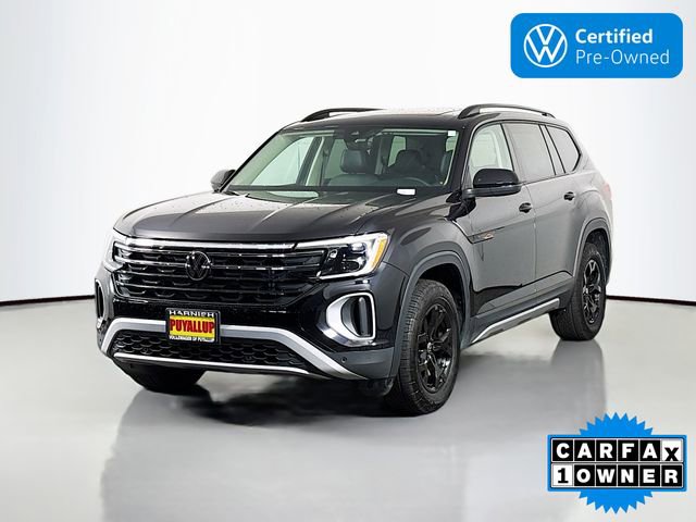Certified 2024 Volkswagen Atlas Peak Edition SE image 3