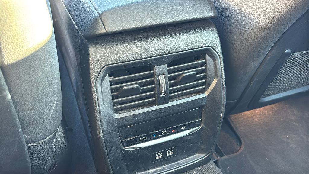 Used 2024 BMW i4 xDrive40i image 9