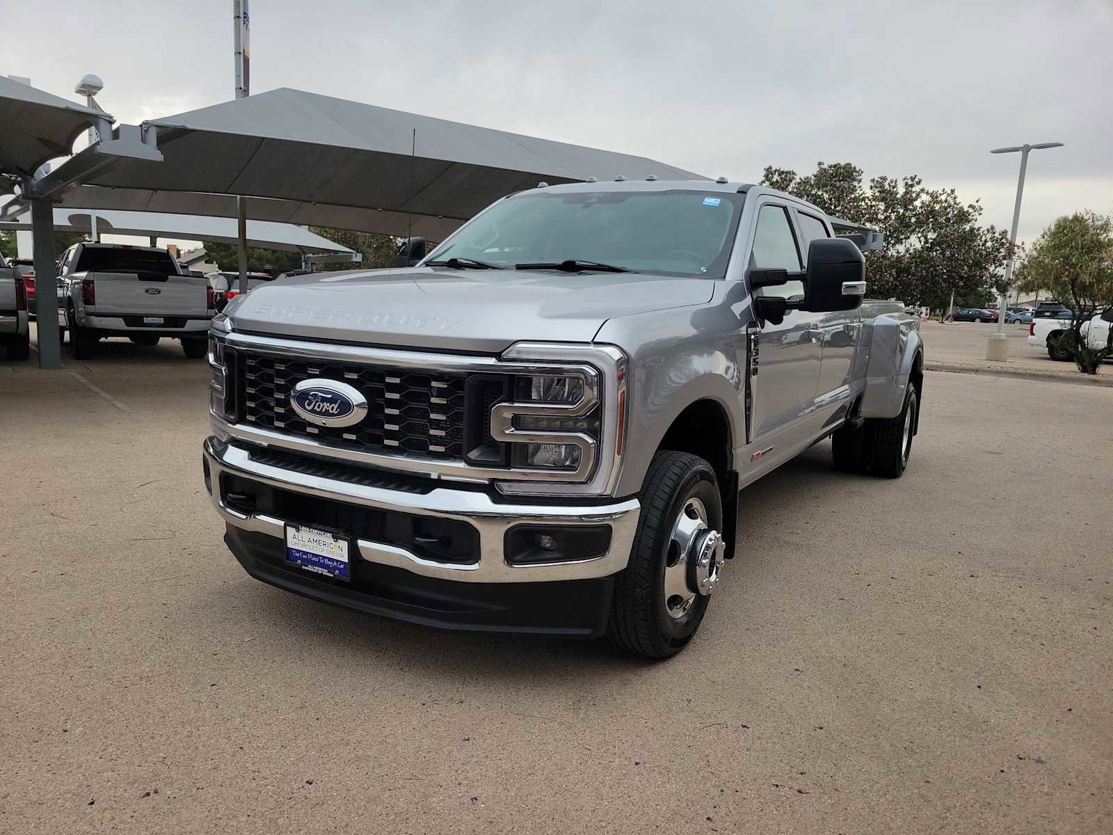 Used 2024 Ford F350 Lariat AWD/4WD image 4
