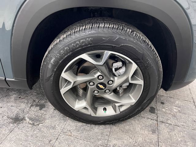 Used 2025 Chevrolet Trax LT image 19