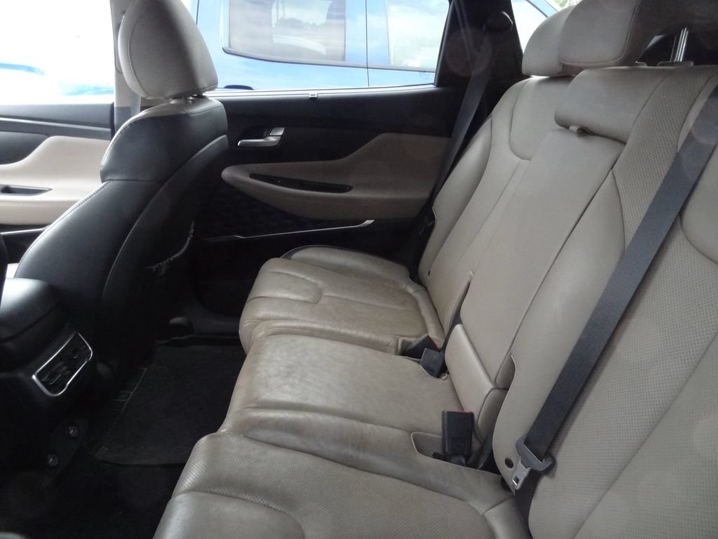 Used 2021 Hyundai Santa Fe SEL w/ Convenience + Premium Package FWD image 6