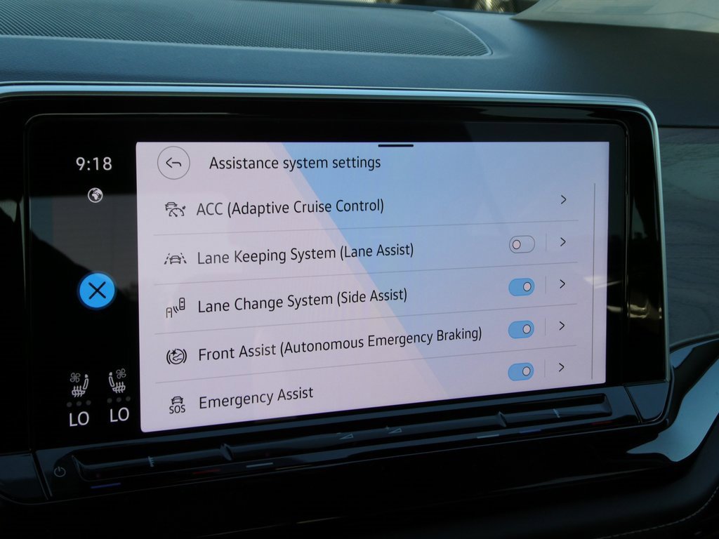 New 2026 Volkswagen Atlas SE image 44