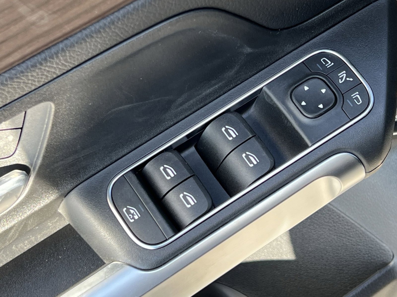 New 2026 Mercedes-Benz GLB 250 4MATIC image 13