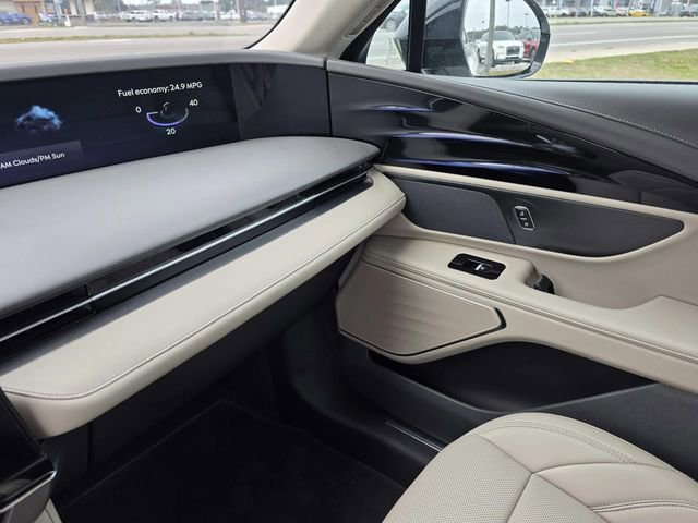 Certified 2025 Lincoln Nautilus Premier image 14