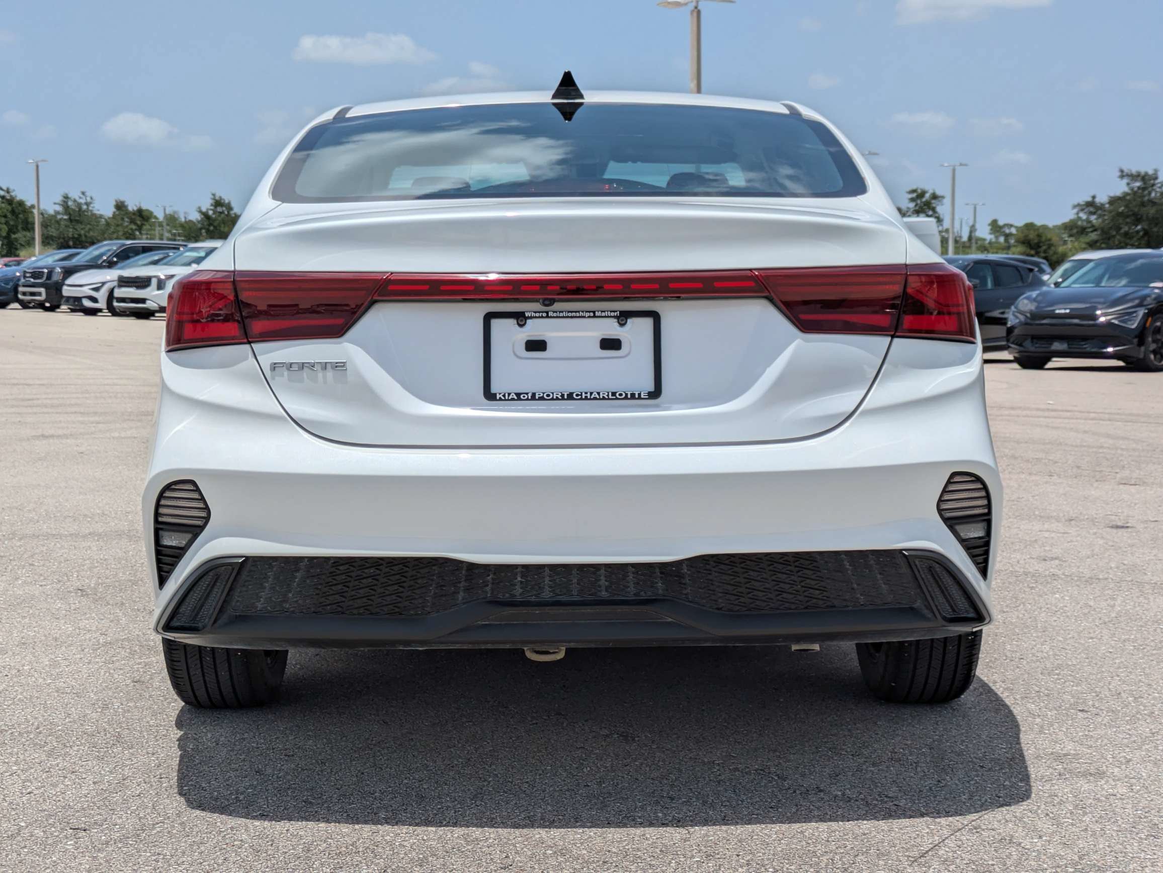 Certified 2024 Kia Forte LXS FWD image 6
