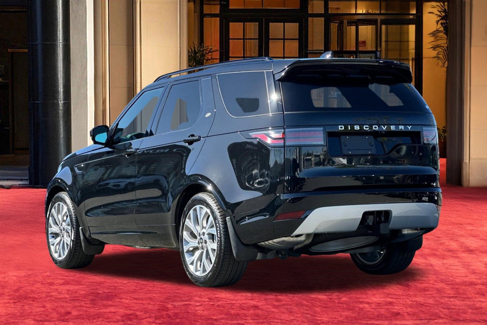 New 2026 Land Rover Discovery Limited Edition AWD/4WD image 3
