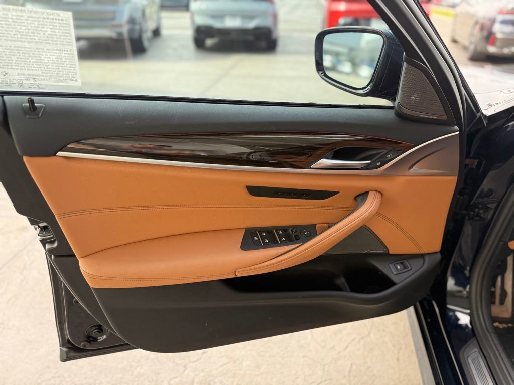 Used 2023 BMW 540i w/ M Sport Package image 8