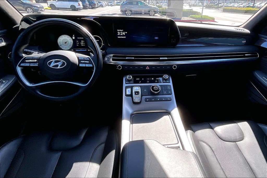 Certified 2023 Hyundai Palisade Calligraphy FWD image 12