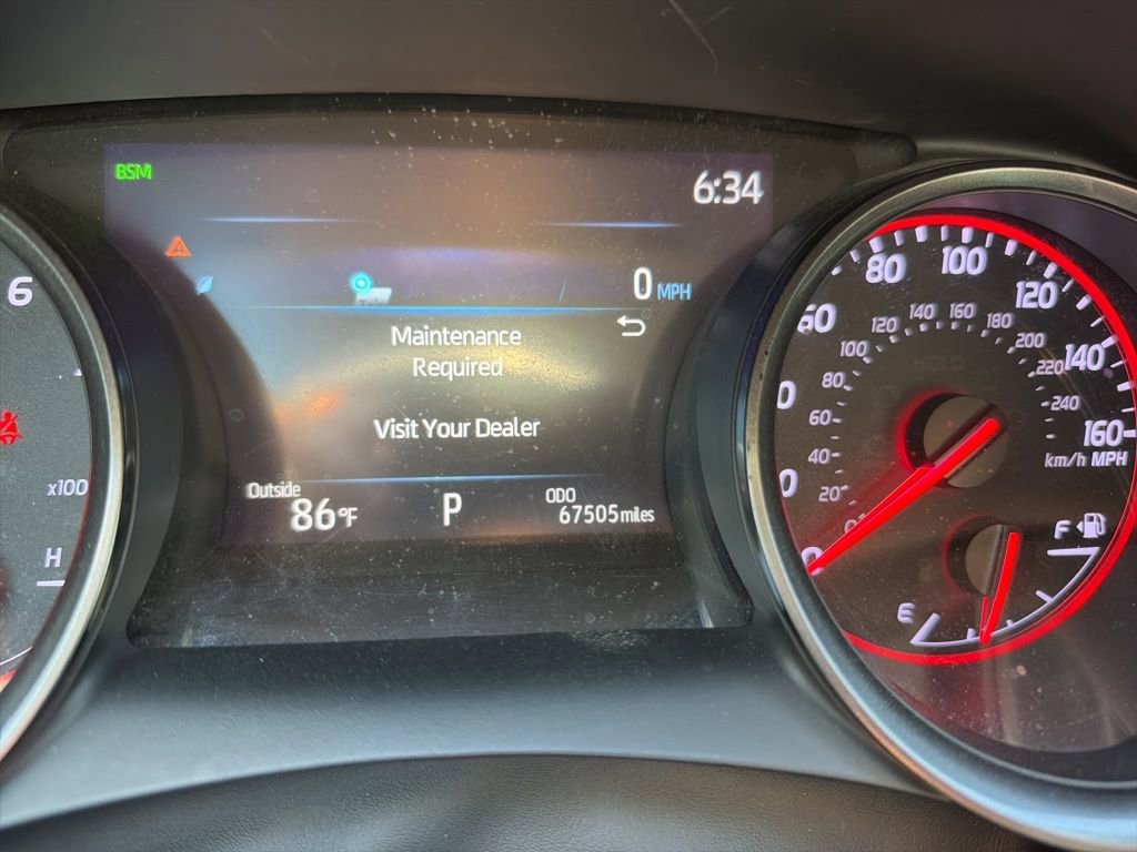 Used 2021 Toyota Camry XSE FWD image 3