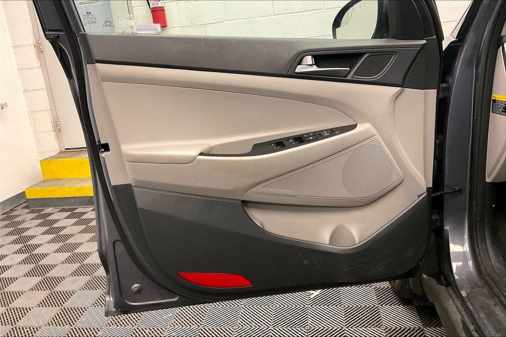 Used 2016 Hyundai Tucson SE w/ Option Group 02 image 21