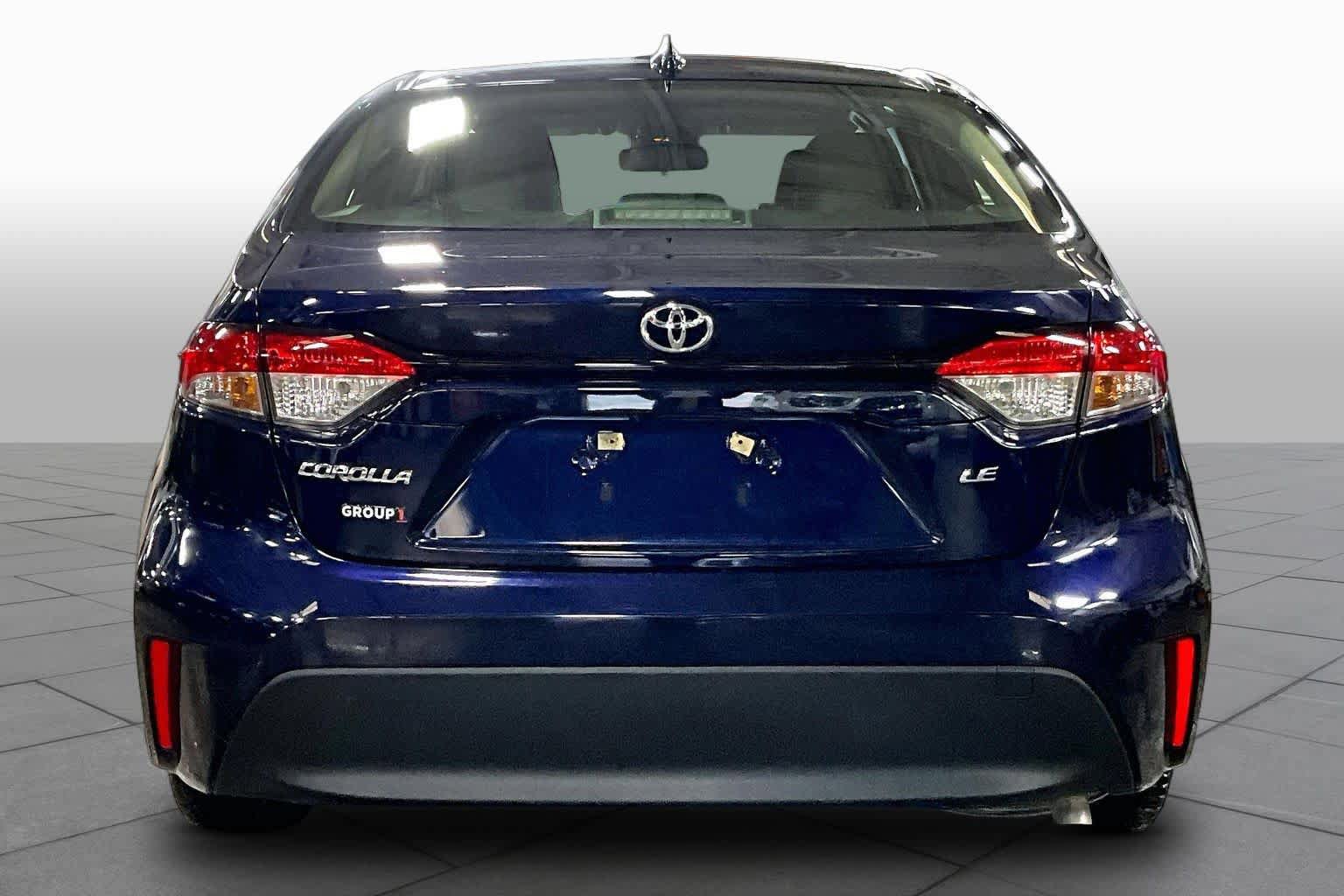 Used 2023 Toyota Corolla LE w/ Carpet Mat Package (TMS) FWD image 5
