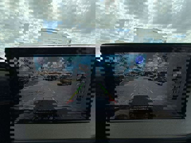 Used 2025 Ford Maverick Lariat image 17