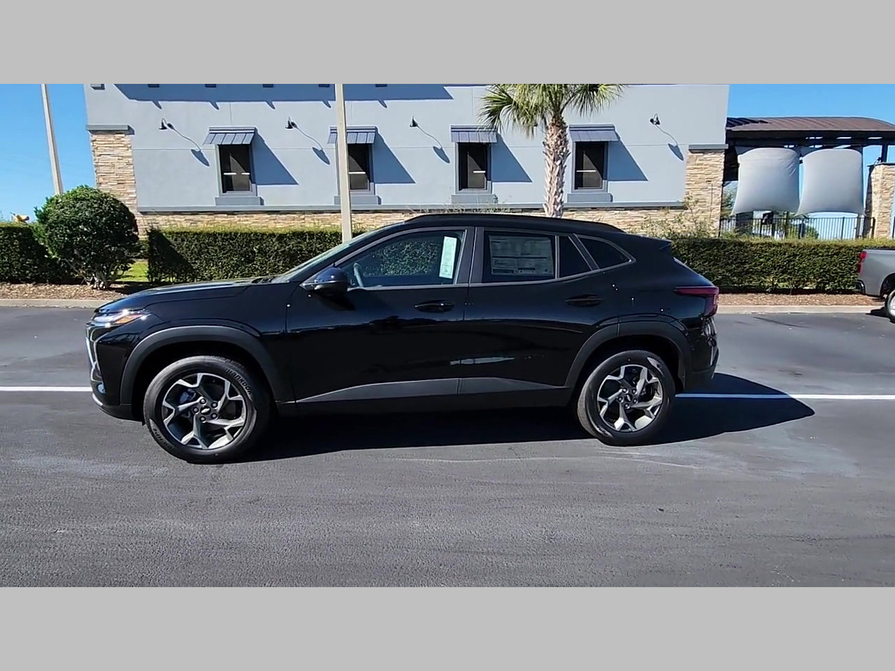 New 2026 Chevrolet Trax LT w/ Driver Confidence Package image 15