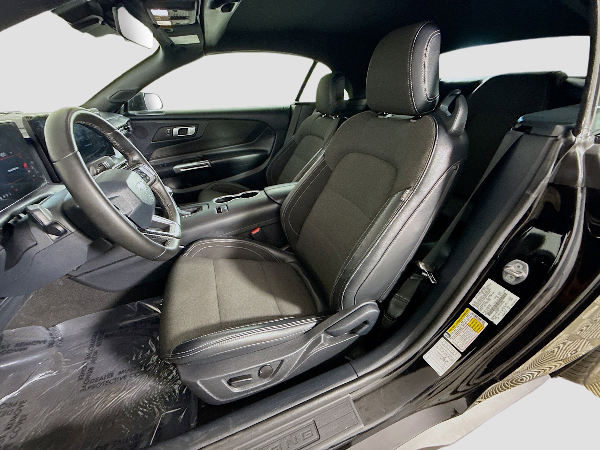 Used 2024 Ford Mustang Convertible image 22