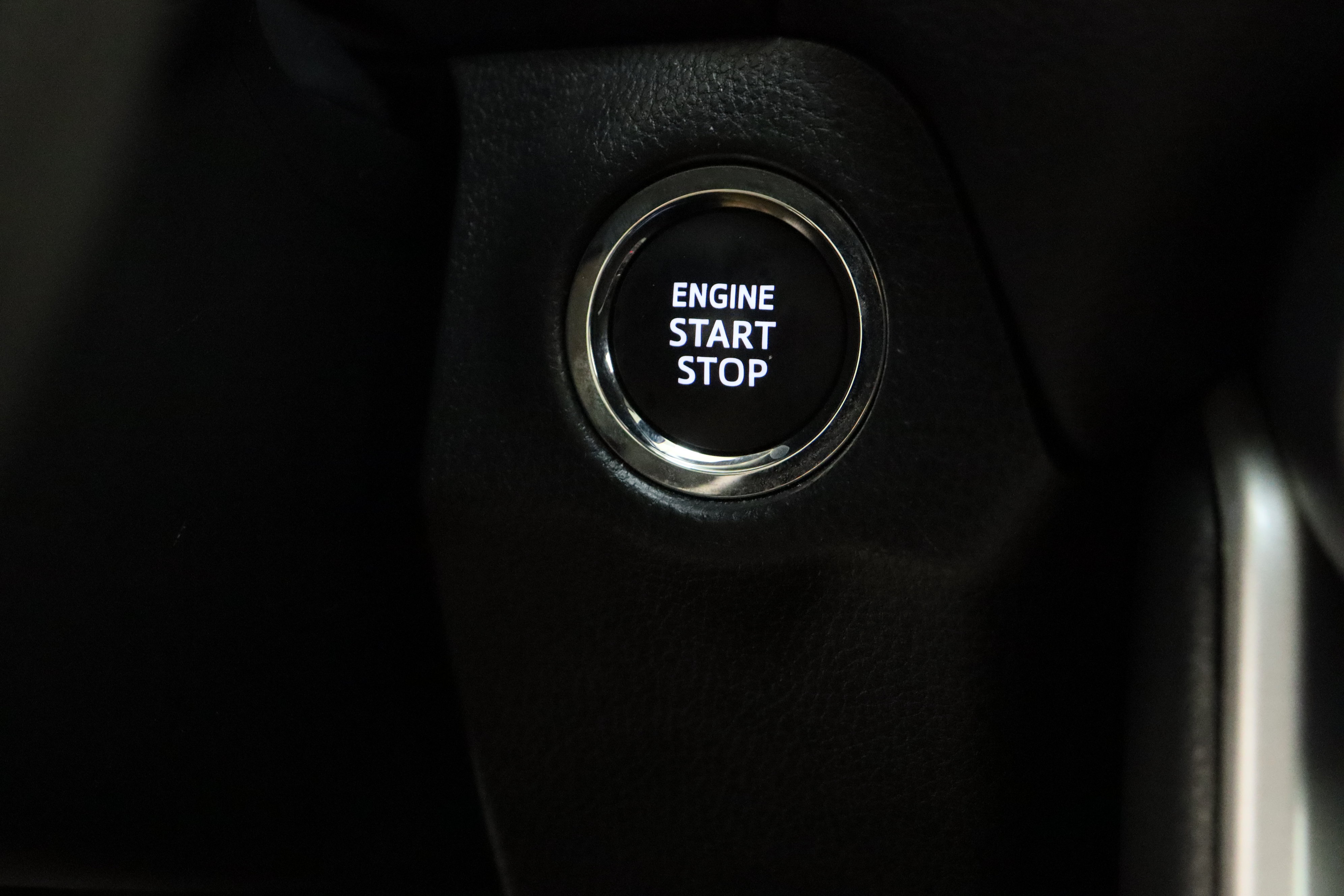 Used 2025 Toyota RAV4 XLE FWD image 18