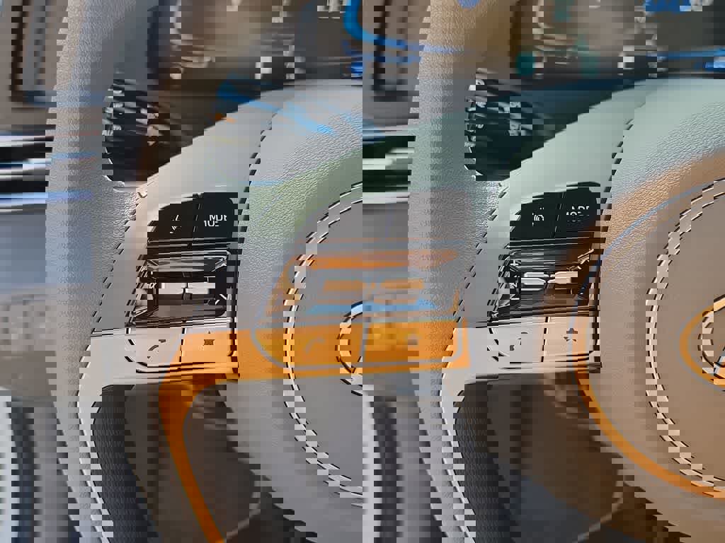 New 2026 Hyundai Elantra SE image 24