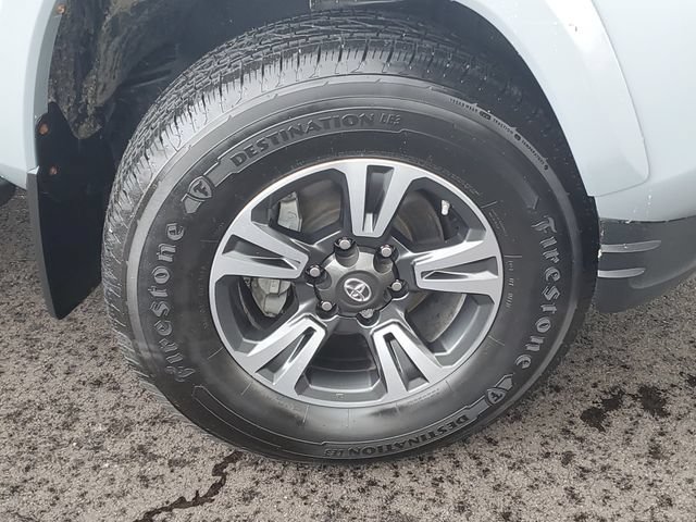 Used 2019 Toyota Tacoma TRD Sport w/ Technology Package AWD/4WD image 6