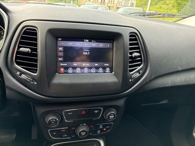 Used 2018 Jeep Compass Latitude w/ Popular Equipment Group AWD/4WD image 19
