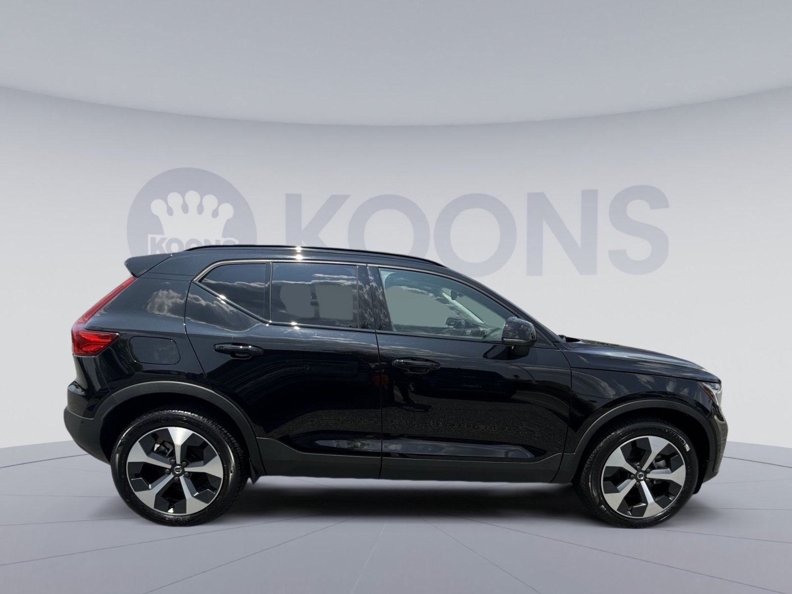 Used 2026 Volvo XC40 B5 Plus AWD/4WD image 8
