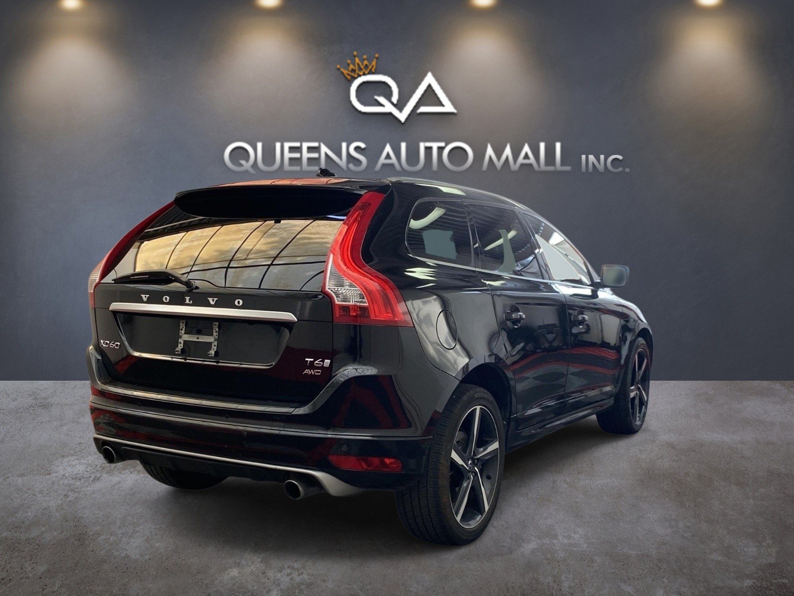 Used 2016 Volvo XC60 T6 R-Design w/ Proximity Package AWD/4WD image 6