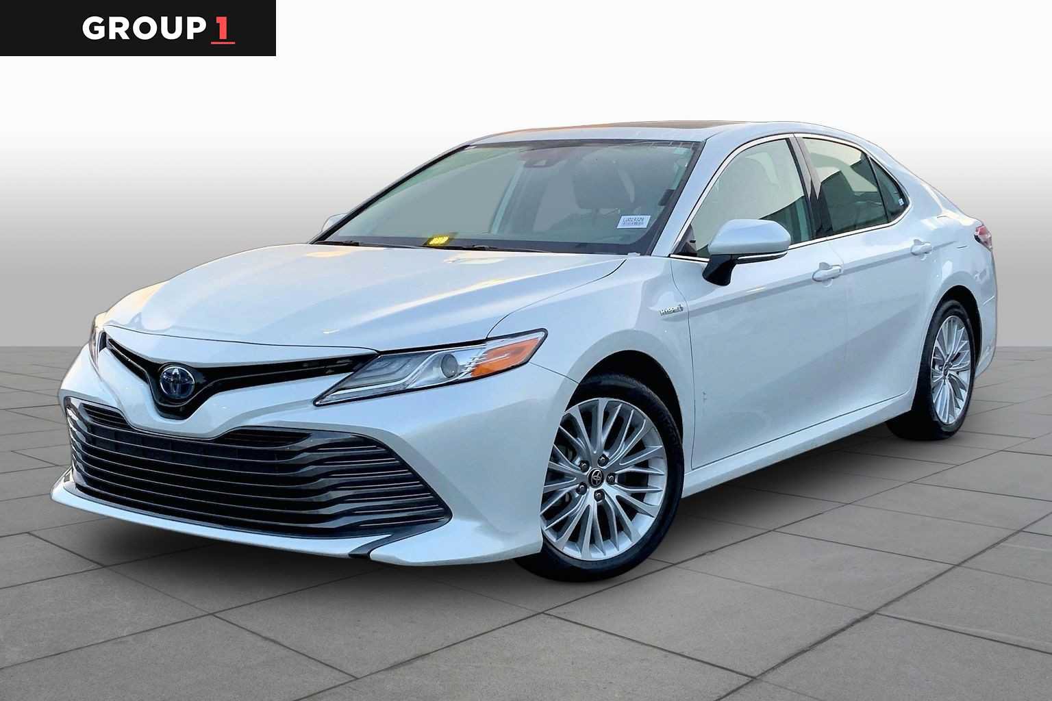 Used 2020 Toyota Camry XLE w/ Sunroof Package FWD image 1