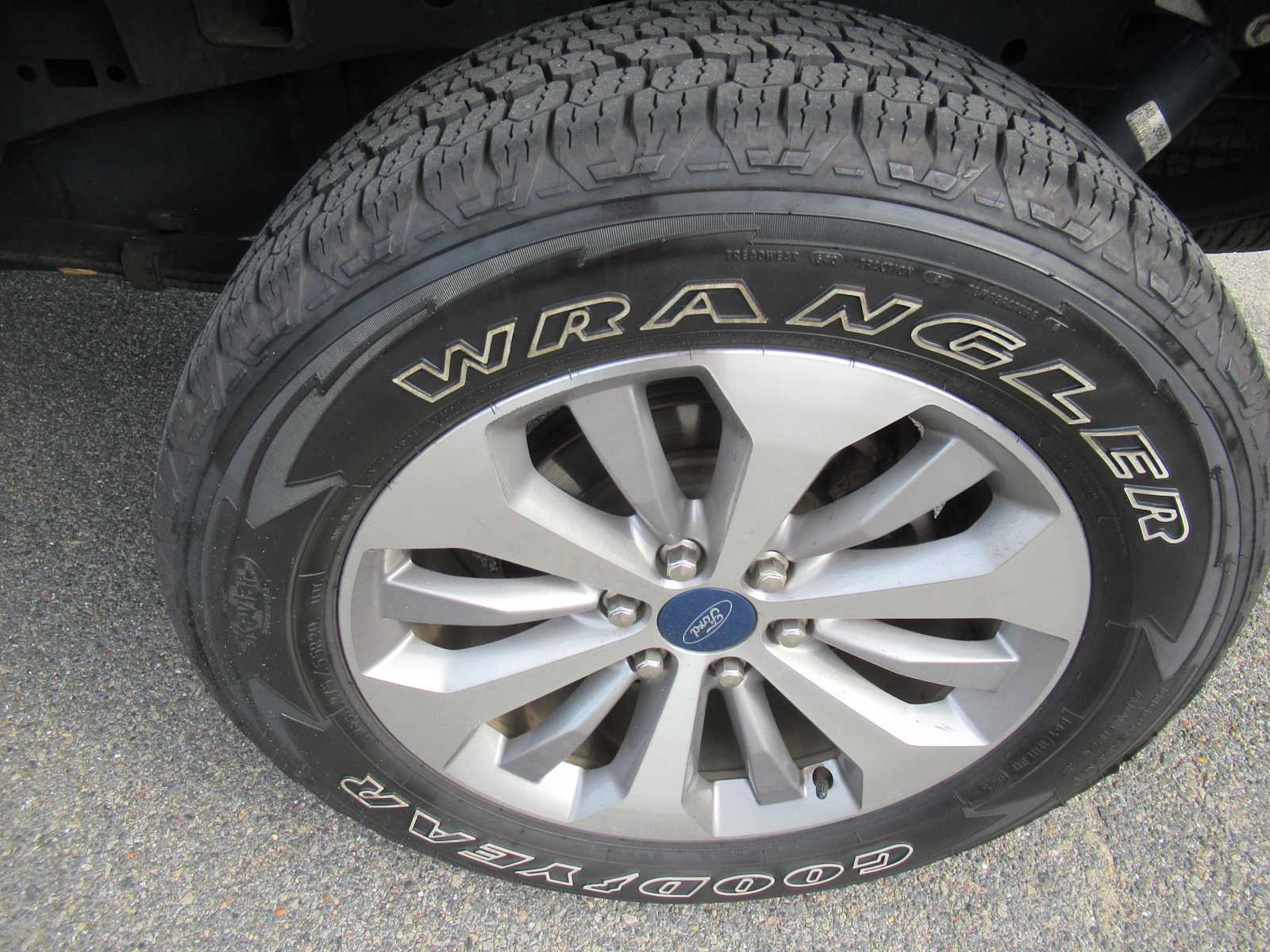 Used 2018 Ford F150 XL w/ Equipment Group 101A Mid AWD/4WD image 11