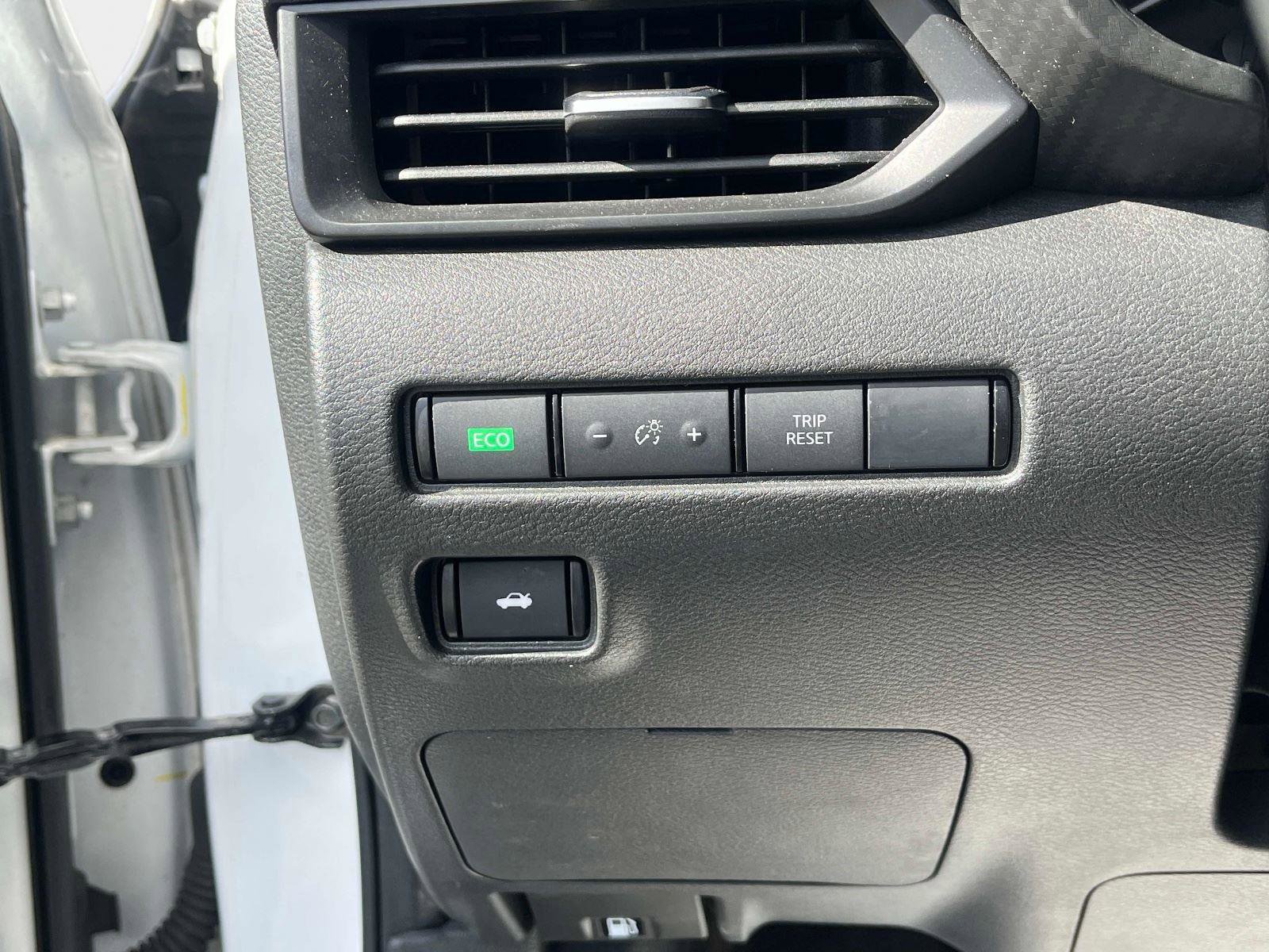 Used 2022 Nissan Sentra S image 29