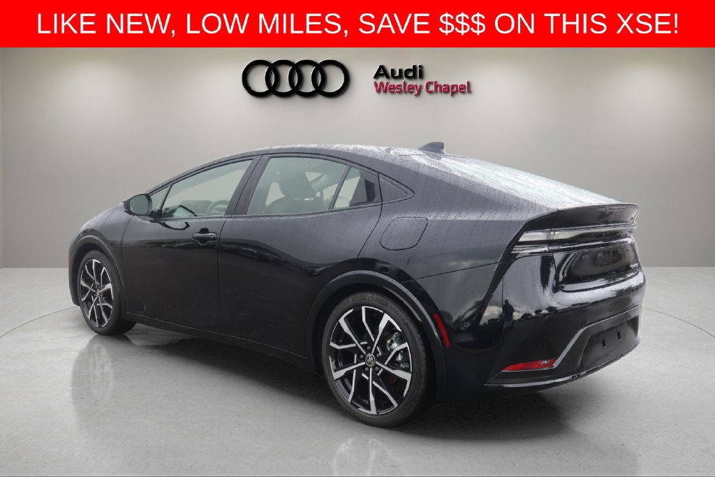 Used 2026 Toyota Prius Plug-In Hybrid FWD image 3