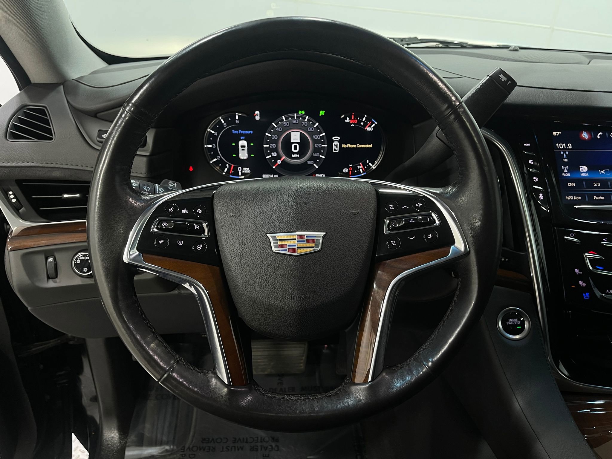 Used 2019 Cadillac Escalade ESV Luxury image 21
