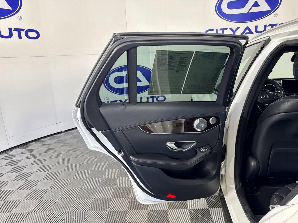 Used 2017 Mercedes-Benz GLC 300 image 31