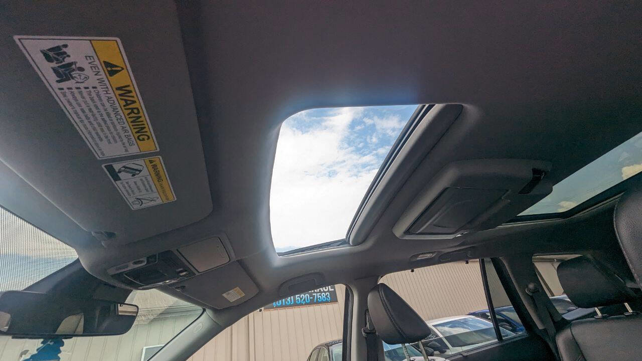 Used 2019 Honda Pilot Elite image 3